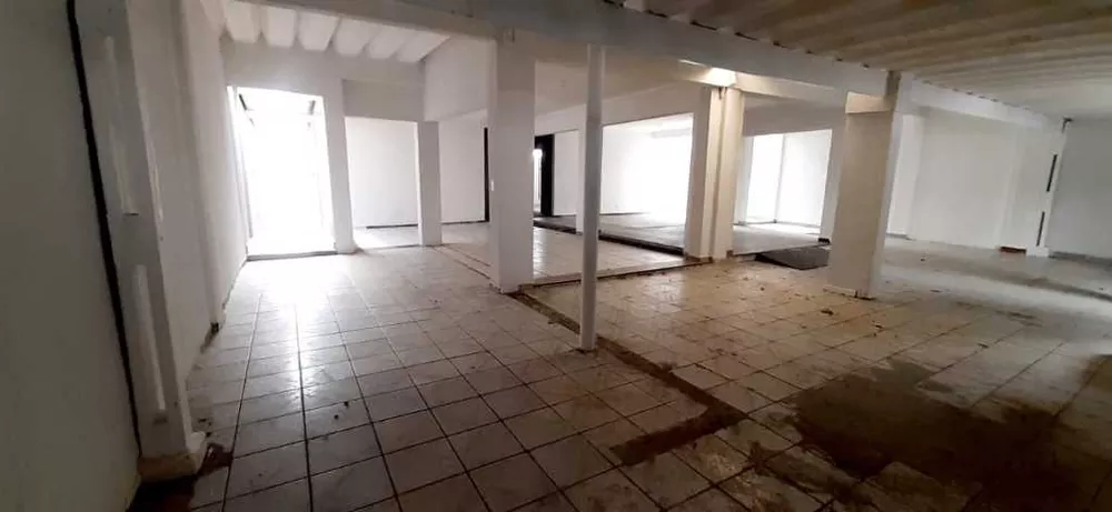 Prédio Inteiro à venda, 350m² - Foto 2