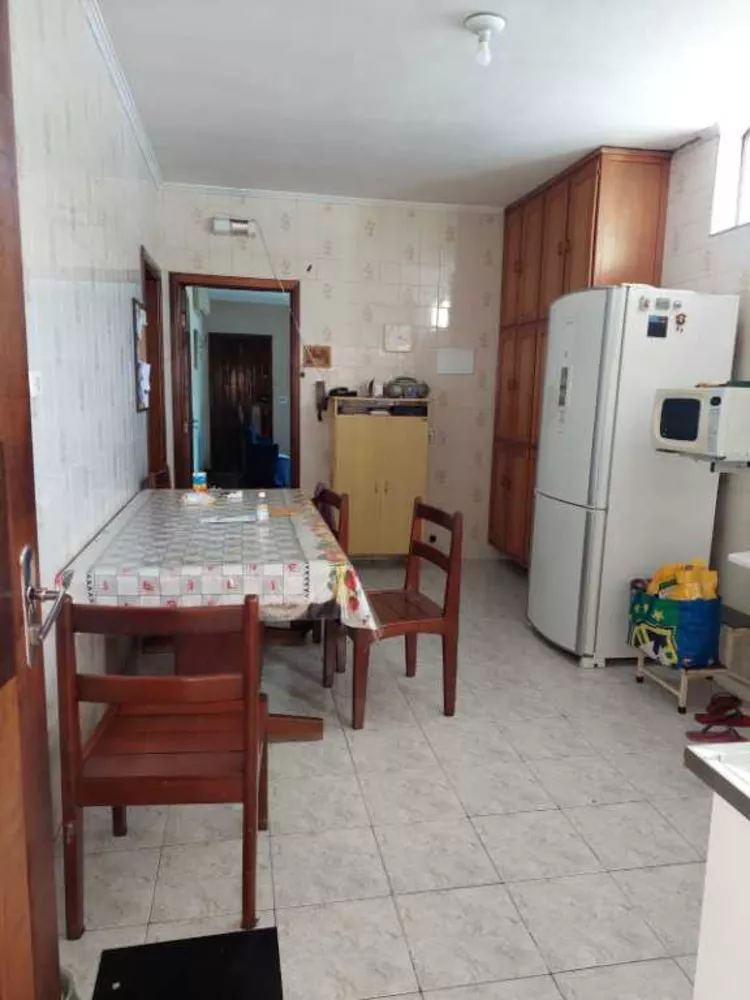 Casa à venda com 3 quartos, 250m² - Foto 7