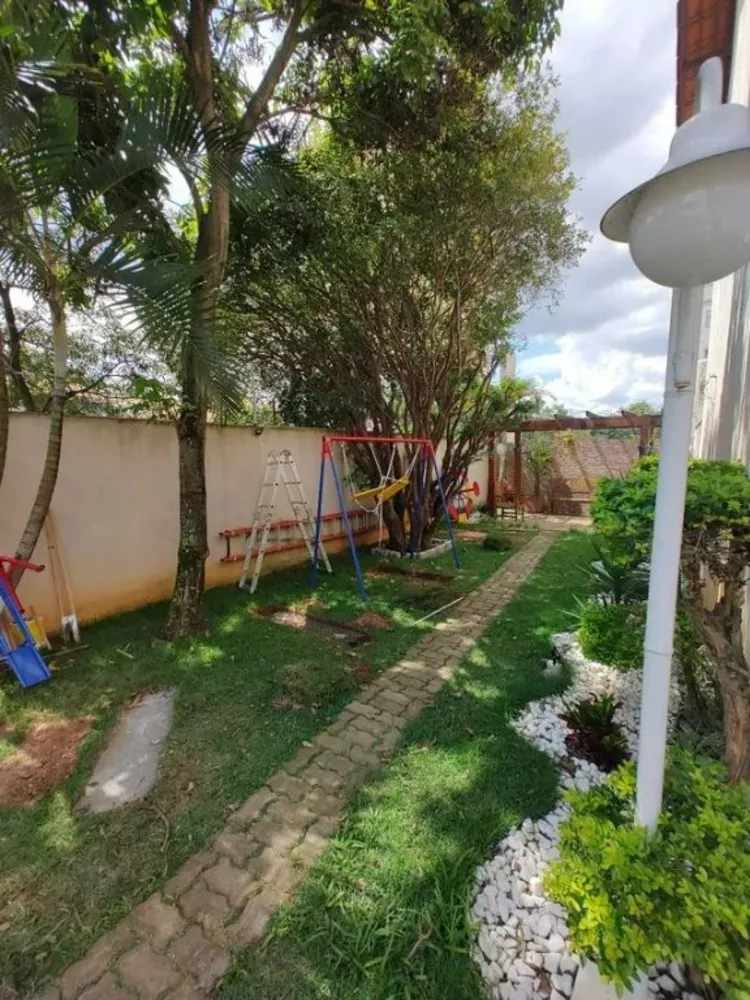 Casa à venda com 3 quartos, 100m² - Foto 4