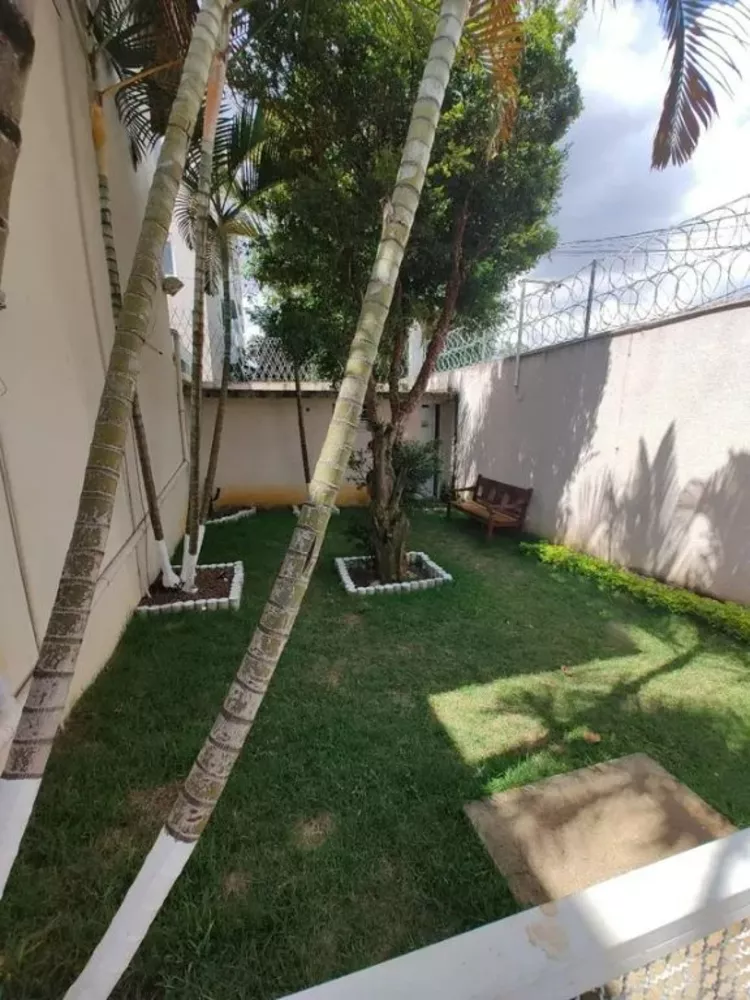 Casa à venda com 3 quartos, 100m² - Foto 2