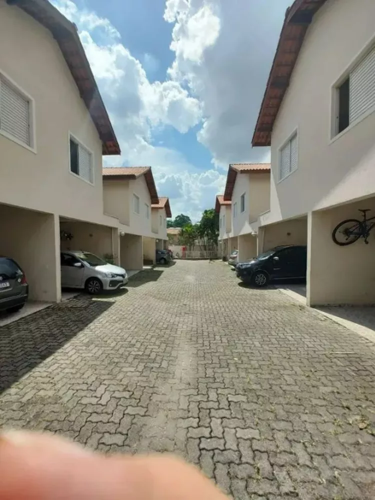 Casa à venda com 3 quartos, 100m² - Foto 1