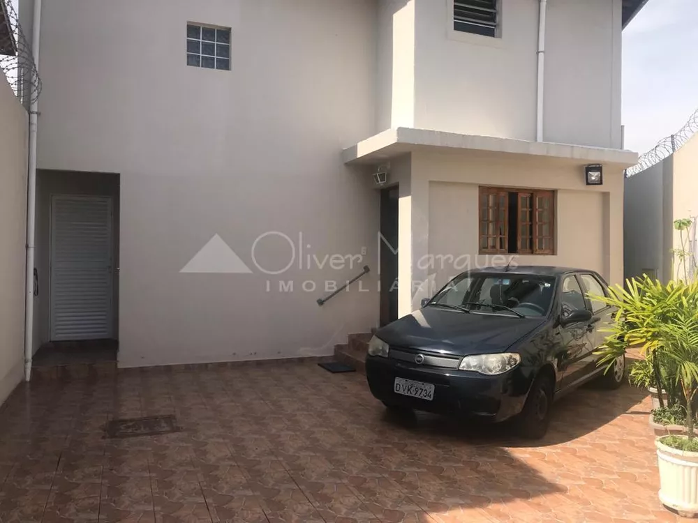 Sobrado à venda com 4 quartos, 280m² - Foto 1