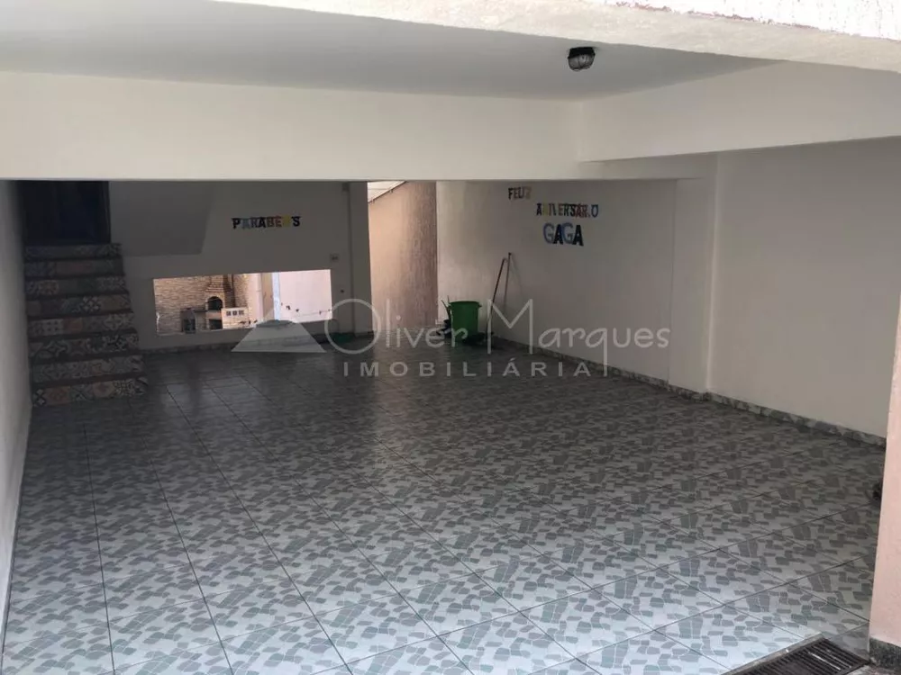 Sobrado à venda com 3 quartos, 240m² - Foto 1