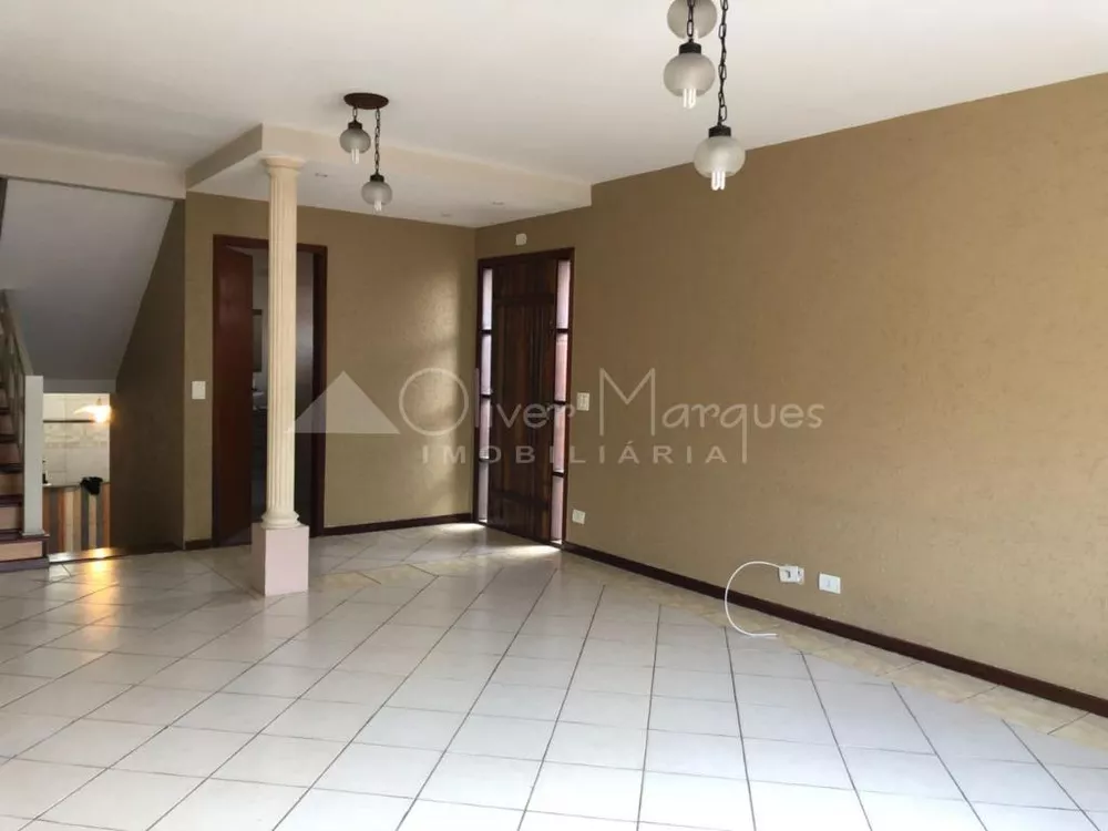 Sobrado à venda com 3 quartos, 240m² - Foto 4