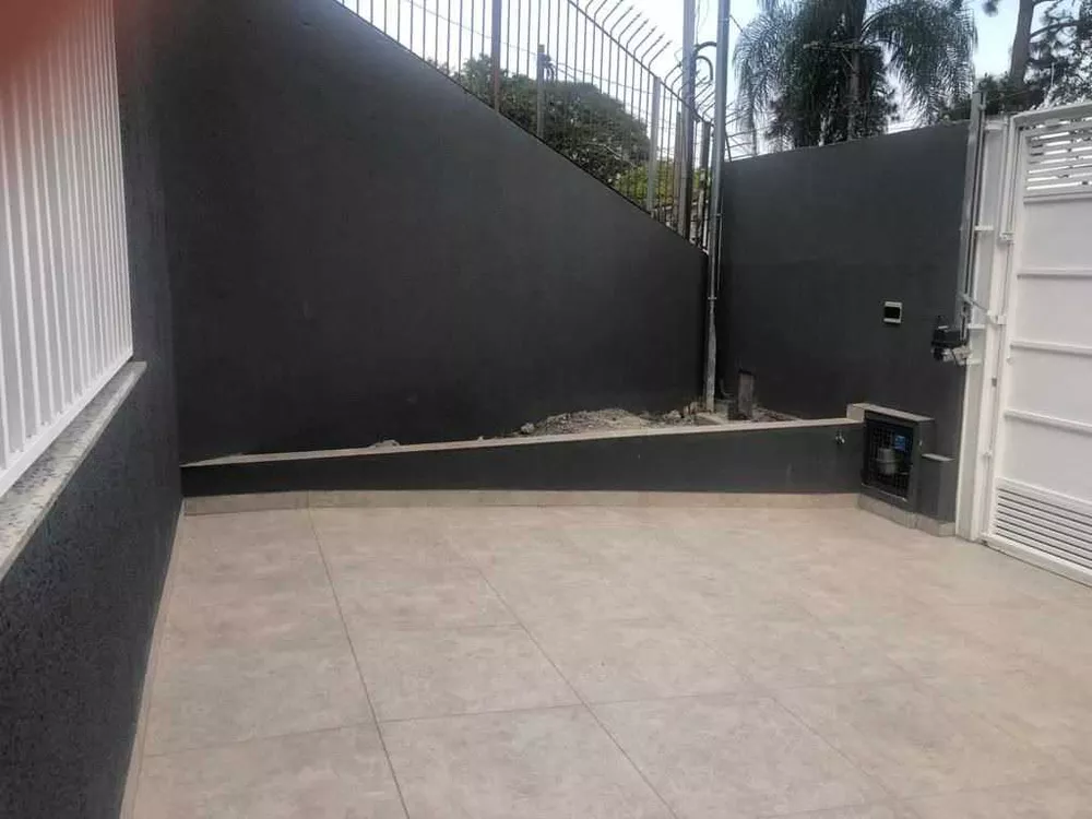 Sobrado à venda com 3 quartos, 99m² - Foto 1