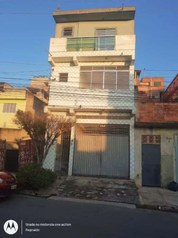 Sobrado à venda com 3 quartos, 290m² - Foto 1