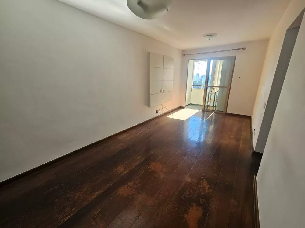 Apartamento à venda com 3 quartos, 80m² - Foto 1