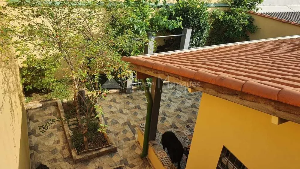 Casa à venda com 2 quartos, 90m² - Foto 3