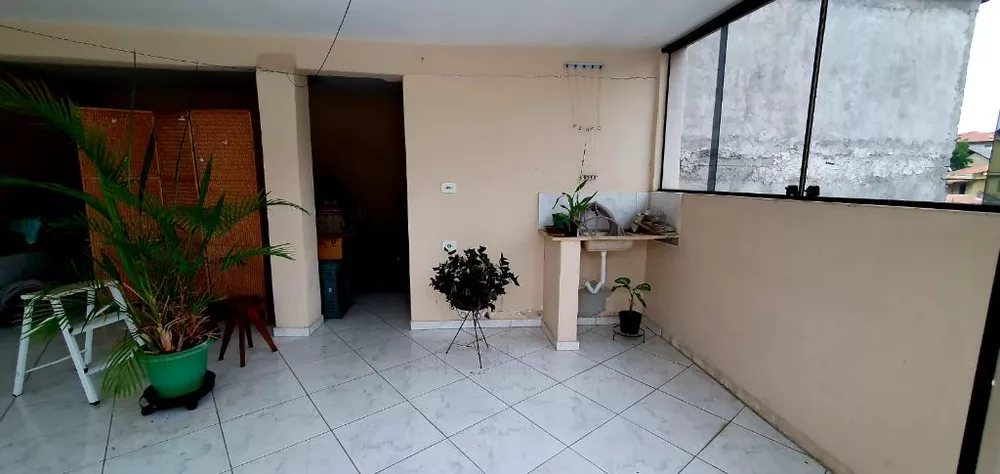 Casa à venda com 3 quartos, 150m² - Foto 2