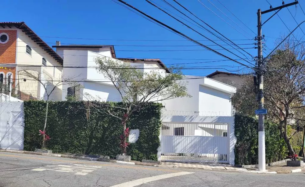 Sobrado à venda com 3 quartos, 274m² - Foto 1