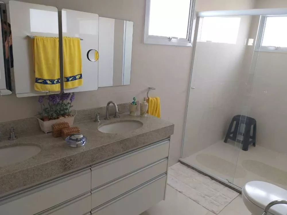 Apartamento à venda com 4 quartos, 194m² - Foto 2