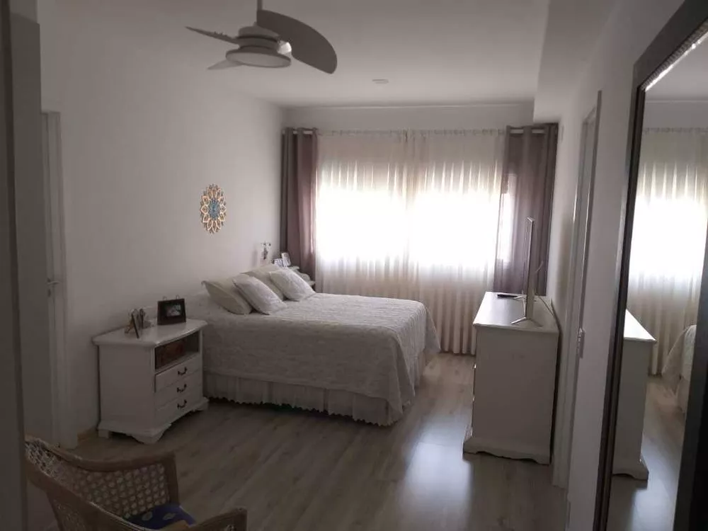 Apartamento à venda com 4 quartos, 194m² - Foto 4