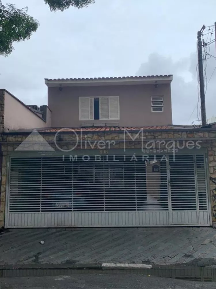 Sobrado à venda com 9 quartos, 200m² - Foto 1