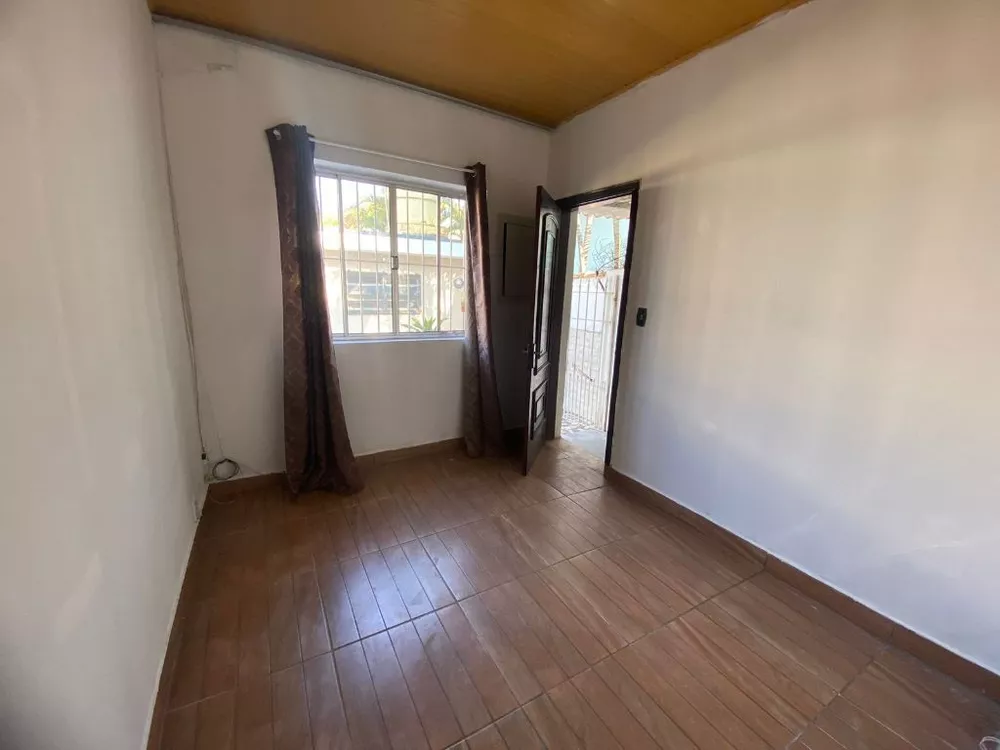 Casa à venda com 2 quartos, 70m² - Foto 5