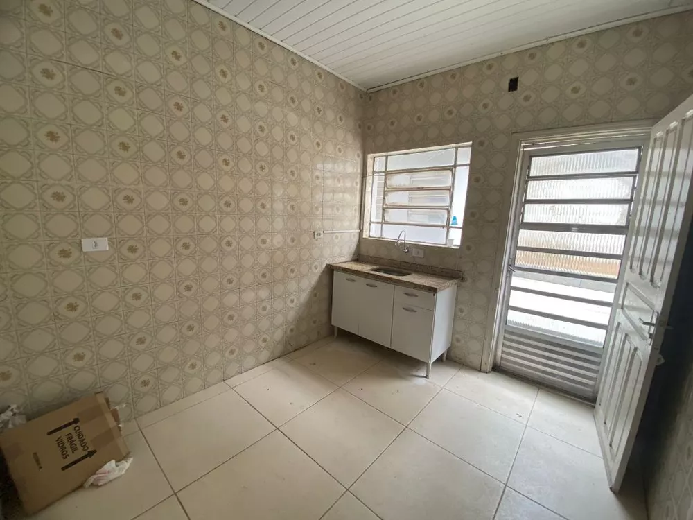 Casa à venda com 2 quartos, 70m² - Foto 6