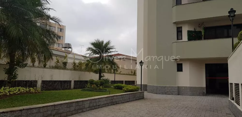 Apartamento à venda com 3 quartos, 180m² - Foto 4