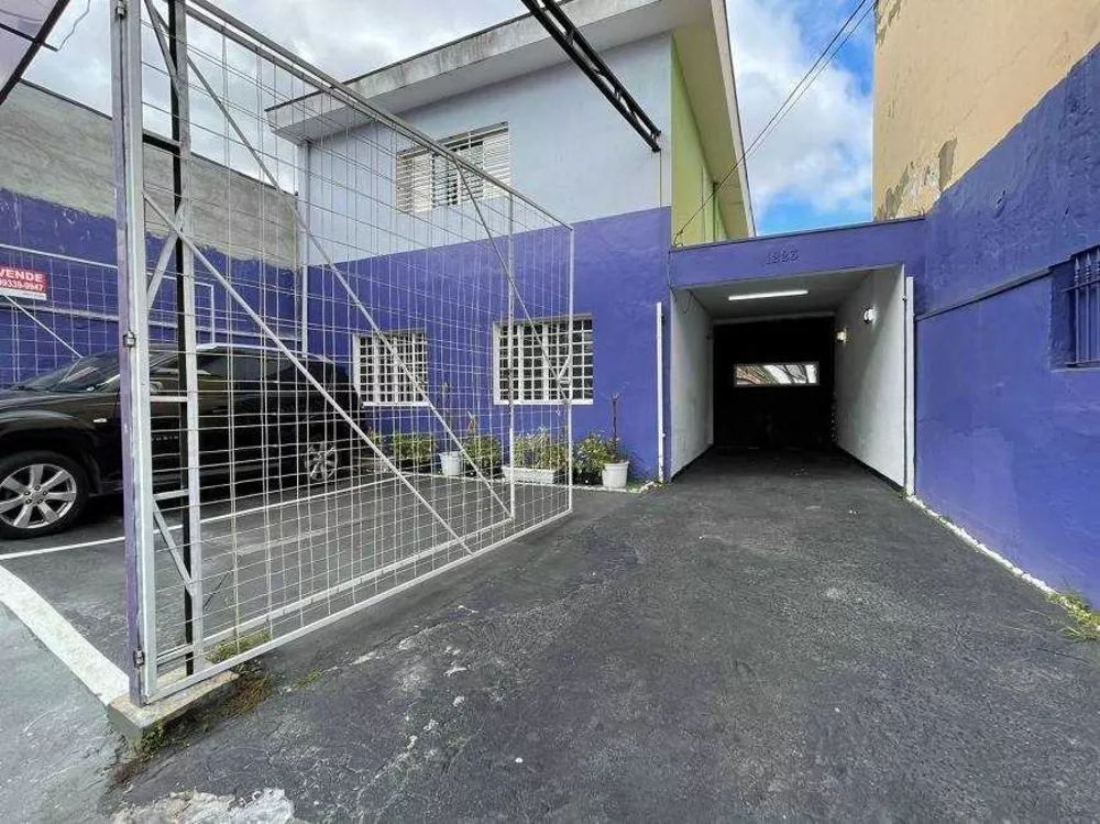 Casa à venda com 3 quartos, 220m² - Foto 1