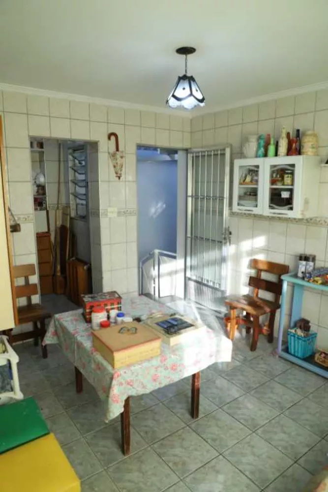 Sobrado à venda com 3 quartos, 254m² - Foto 1