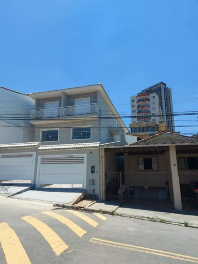 Sobrado à venda com 3 quartos, 180m² - Foto 2