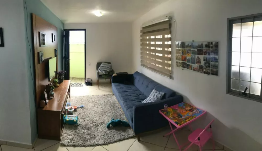 Casa à venda com 3 quartos, 120m² - Foto 1