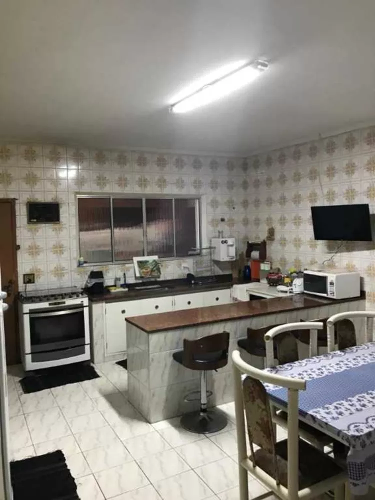 Sobrado à venda com 3 quartos, 180m² - Foto 3