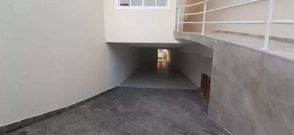 Sobrado à venda com 4 quartos, 300m² - Foto 2