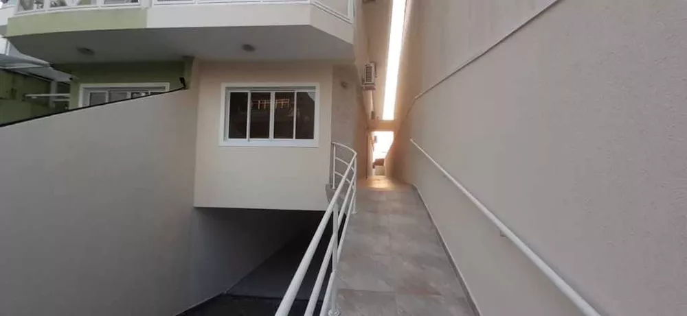 Sobrado à venda com 4 quartos, 300m² - Foto 3