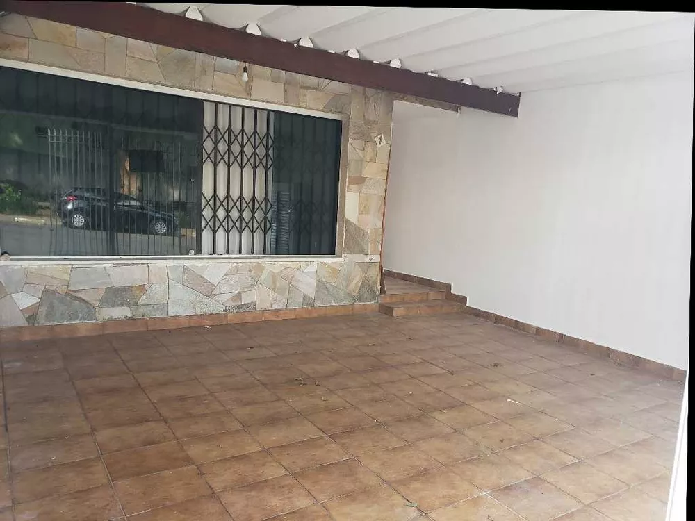 Sobrado à venda com 3 quartos, 180m² - Foto 1