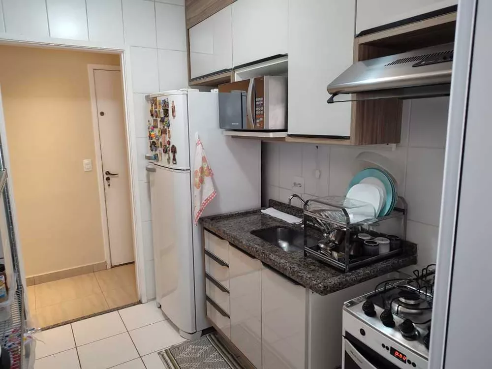 Apartamento à venda com 3 quartos, 70m² - Foto 1