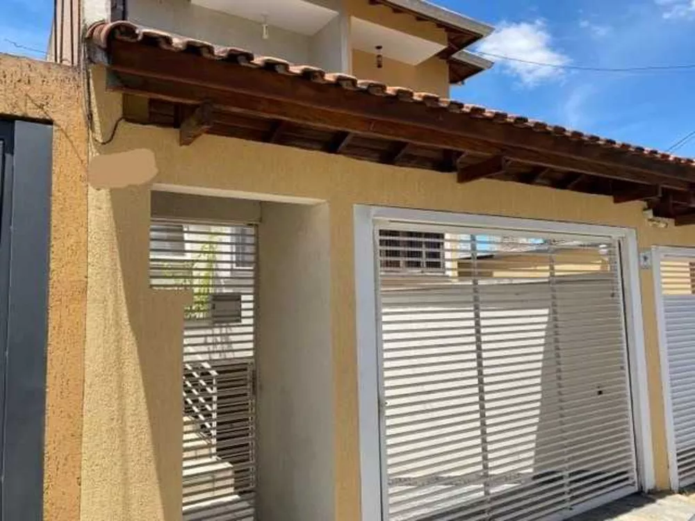 Sobrado à venda com 3 quartos, 199m² - Foto 1