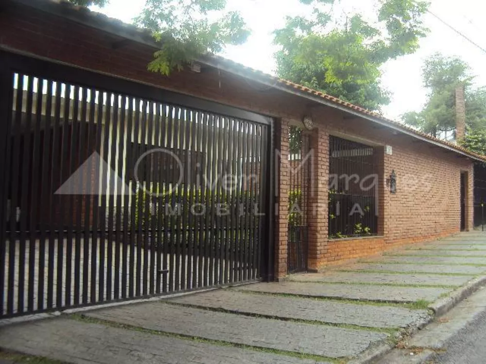 Casa à venda com 3 quartos, 220m² - Foto 1