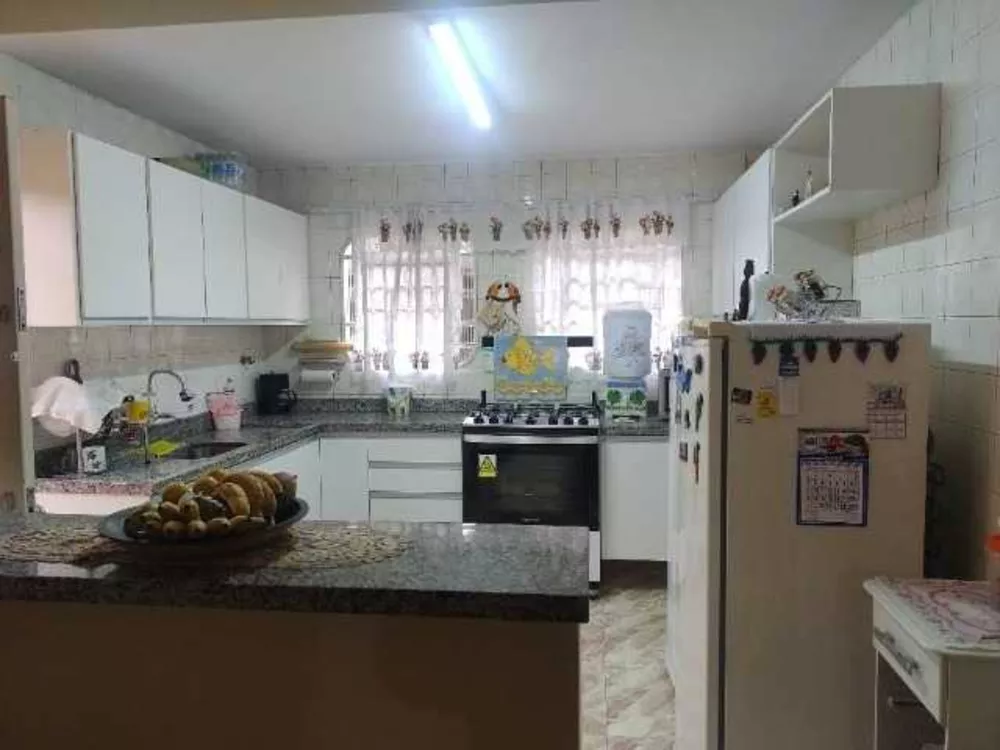 Sobrado à venda com 3 quartos, 199m² - Foto 1