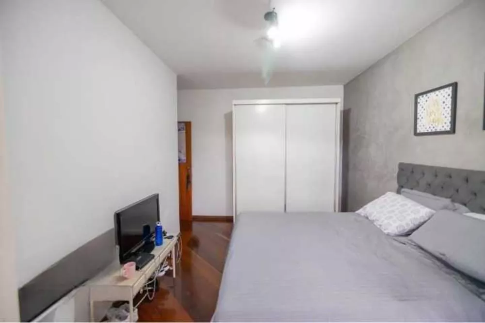 Casa à venda com 3 quartos, 350m² - Foto 3