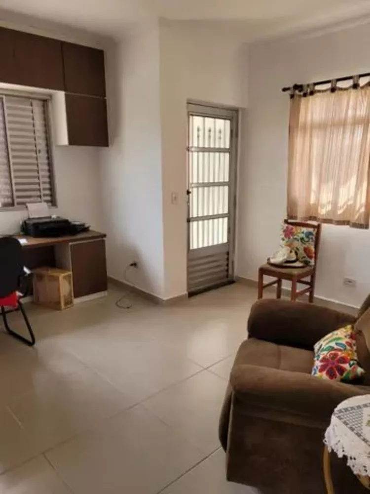 Casa à venda com 1 quarto, 270m² - Foto 2