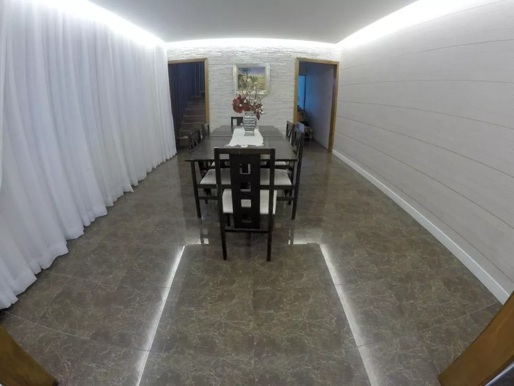 Sobrado à venda com 4 quartos, 322m² - Foto 4