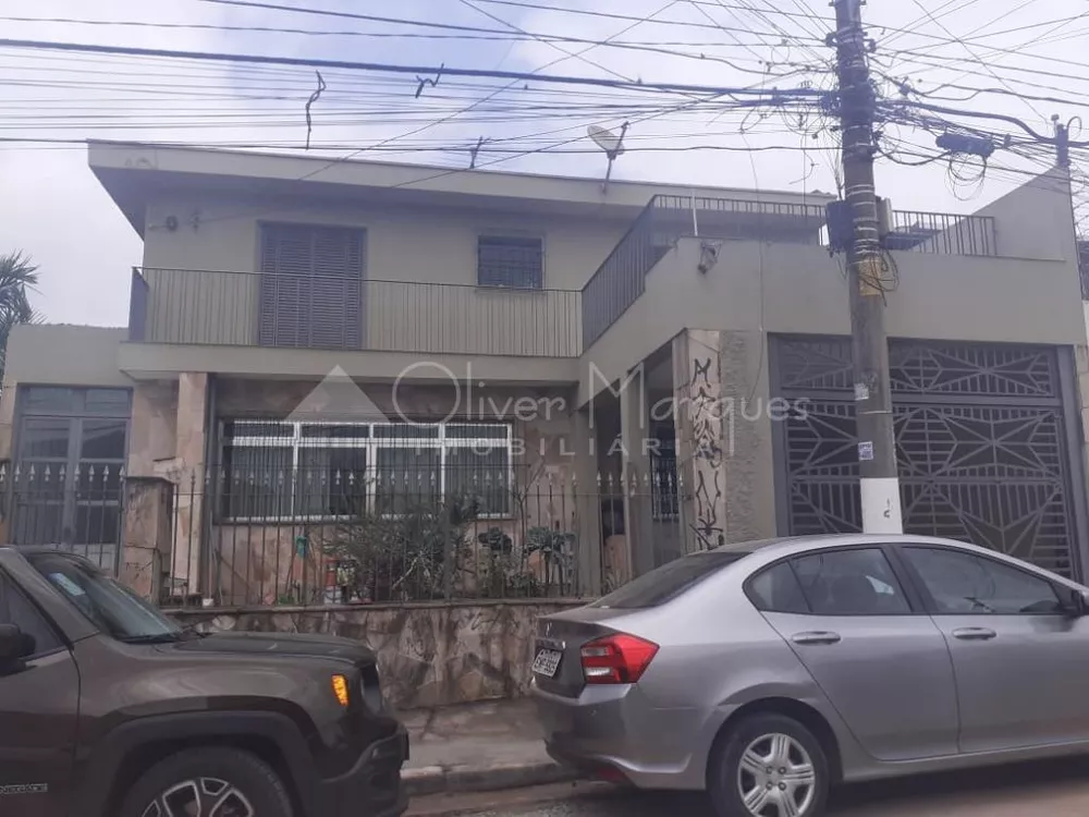 Sobrado à venda com 3 quartos, 220m² - Foto 1