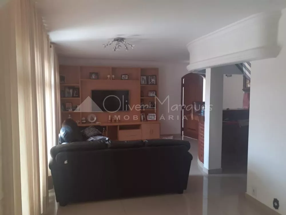 Sobrado à venda com 3 quartos, 220m² - Foto 2