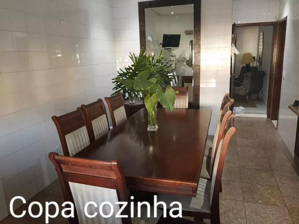 Casa à venda com 3 quartos, 280m² - Foto 17