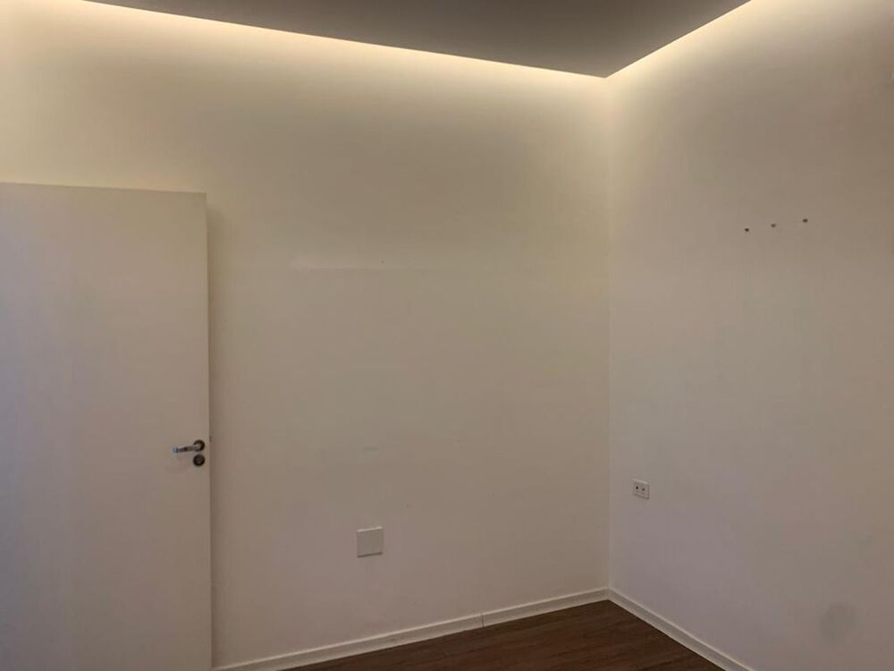 Casa à venda com 4 quartos, 225m² - Foto 2
