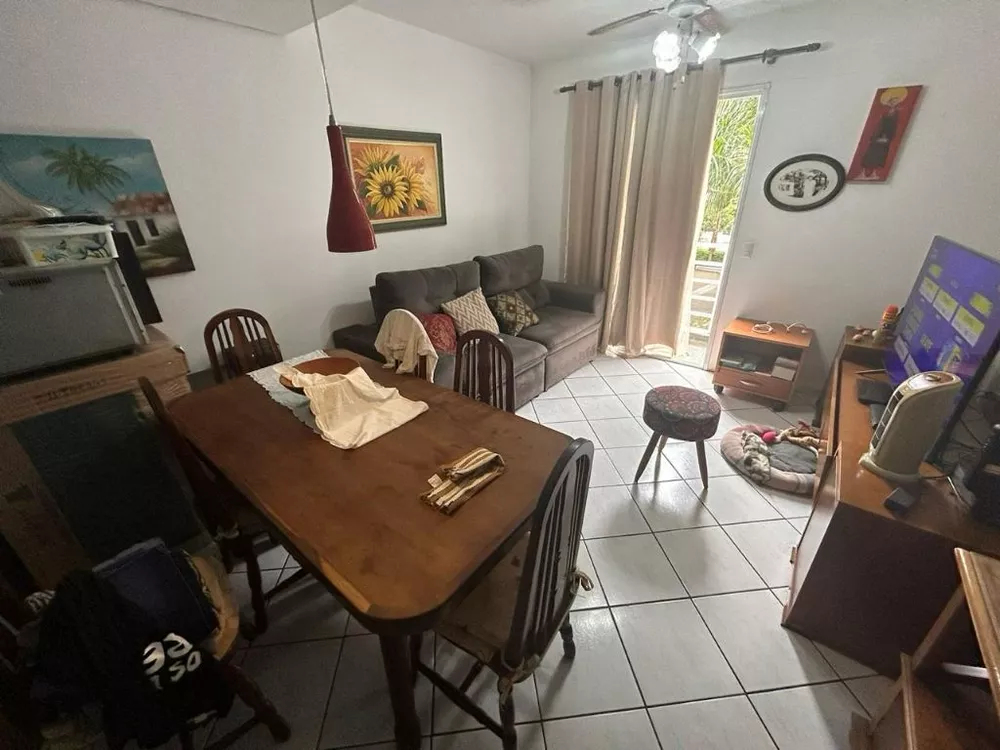 Casa à venda com 2 quartos, 110m² - Foto 2