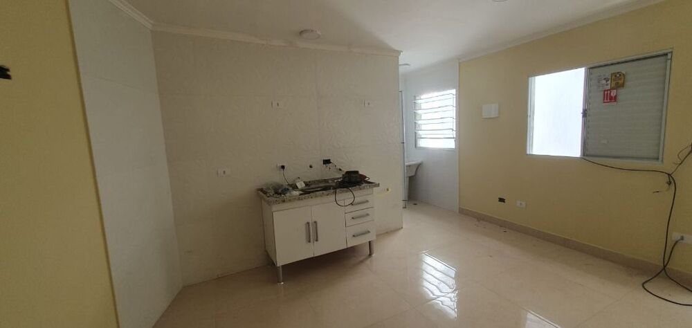 Casa para alugar com 1 quarto, 25m² - Foto 1