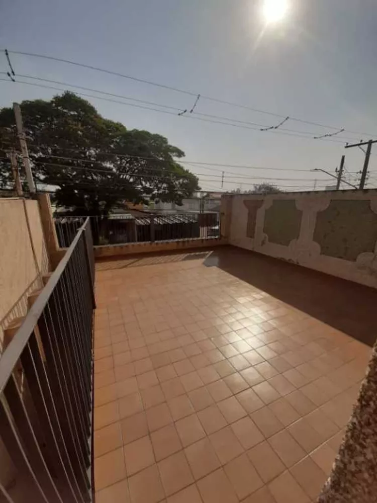 Sobrado à venda com 3 quartos, 180m² - Foto 2