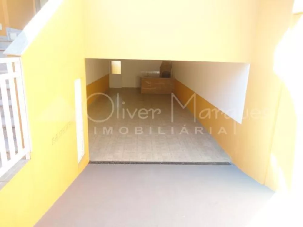 Sobrado à venda com 3 quartos, 250m² - Foto 2