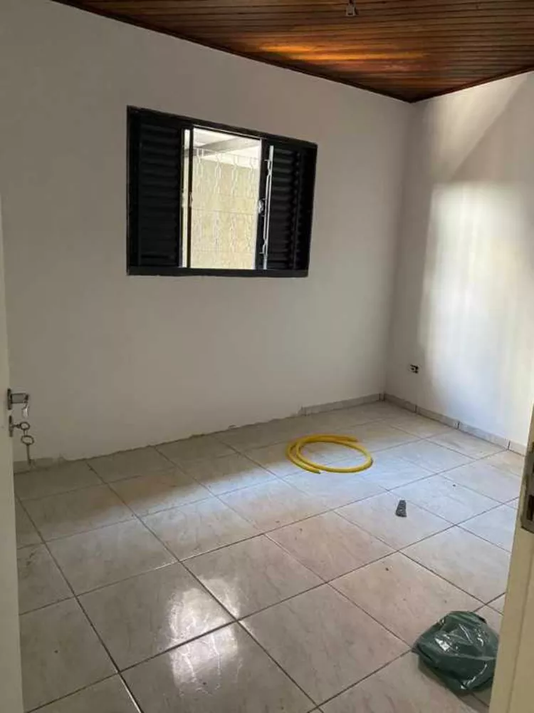 Casa à venda com 3 quartos, 90m² - Foto 8