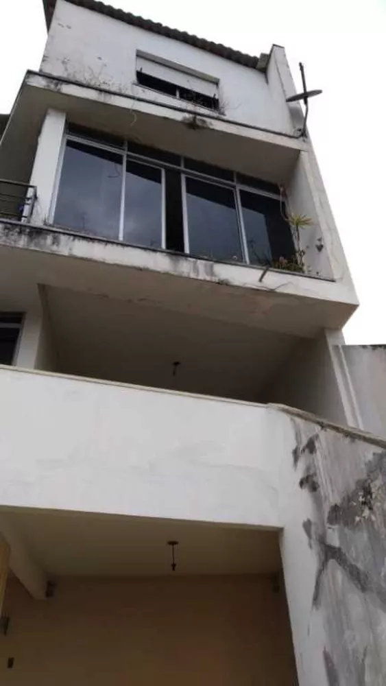 Sobrado à venda com 3 quartos, 196m² - Foto 1