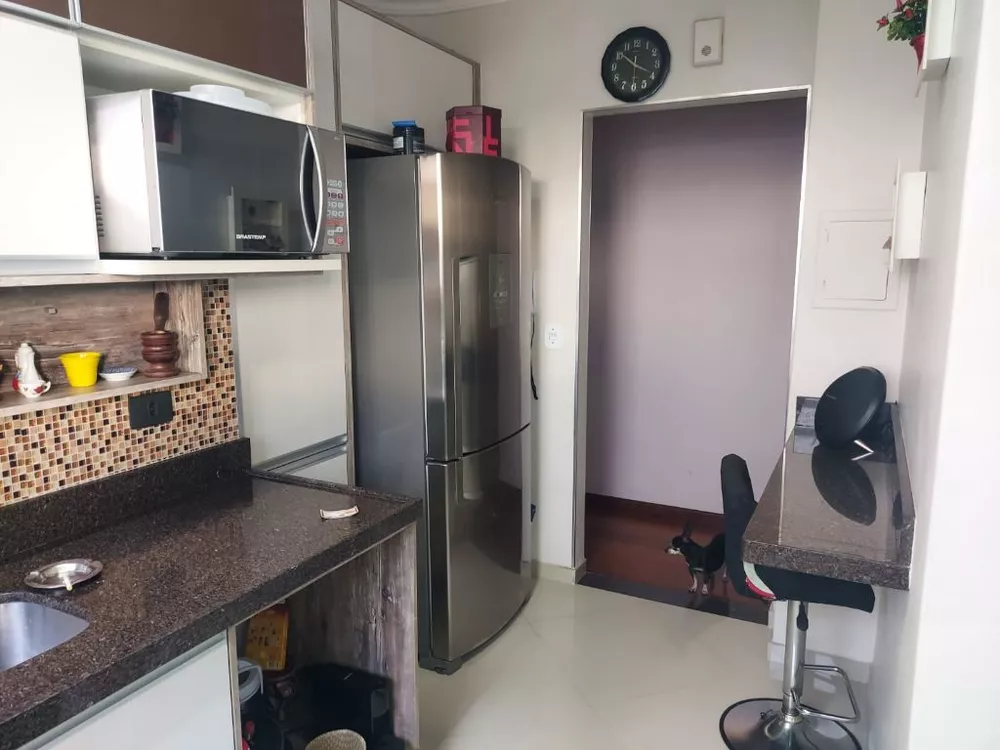 Apartamento à venda com 2 quartos, 65m² - Foto 4