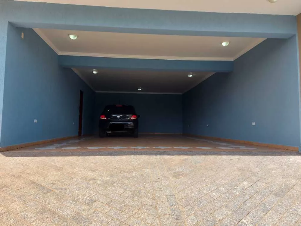 Casa à venda com 5 quartos, 302m² - Foto 4