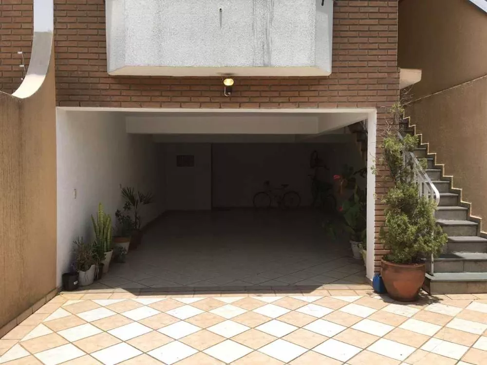 Sobrado à venda com 4 quartos, 218m² - Foto 2