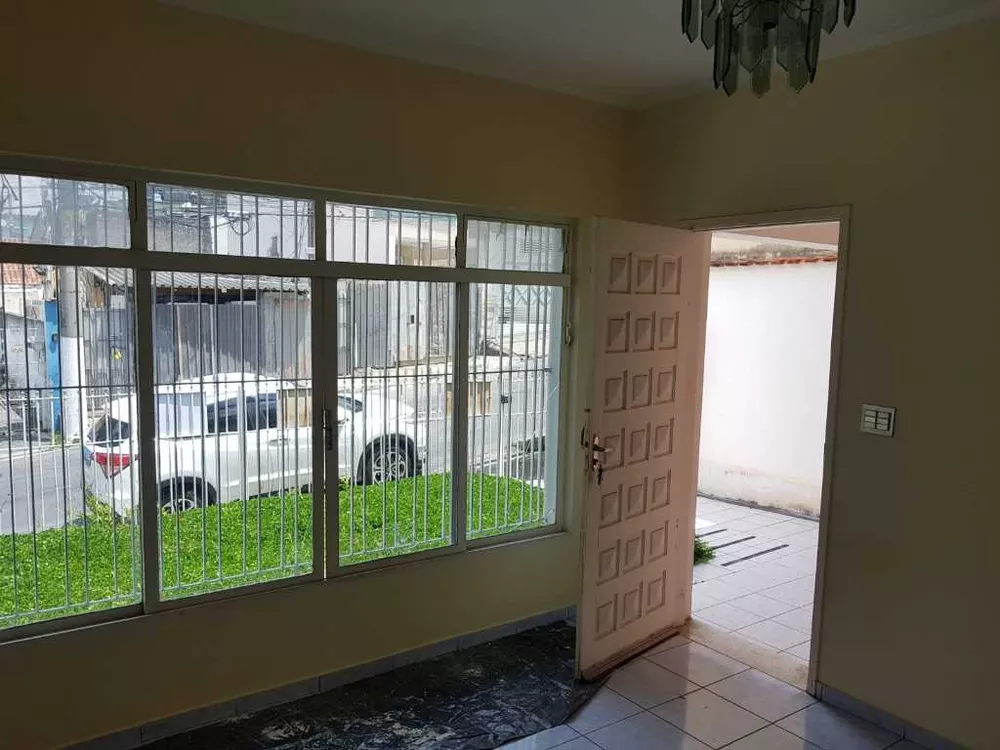 Casa à venda com 2 quartos, 180m² - Foto 2