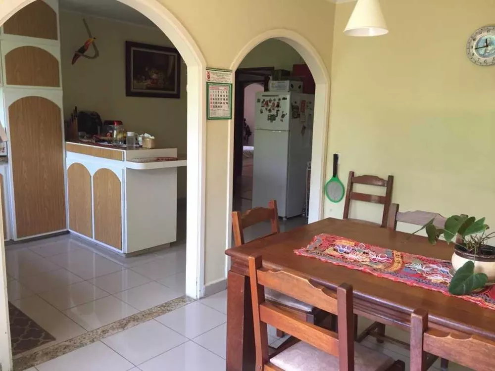 Casa à venda com 3 quartos, 250m² - Foto 5